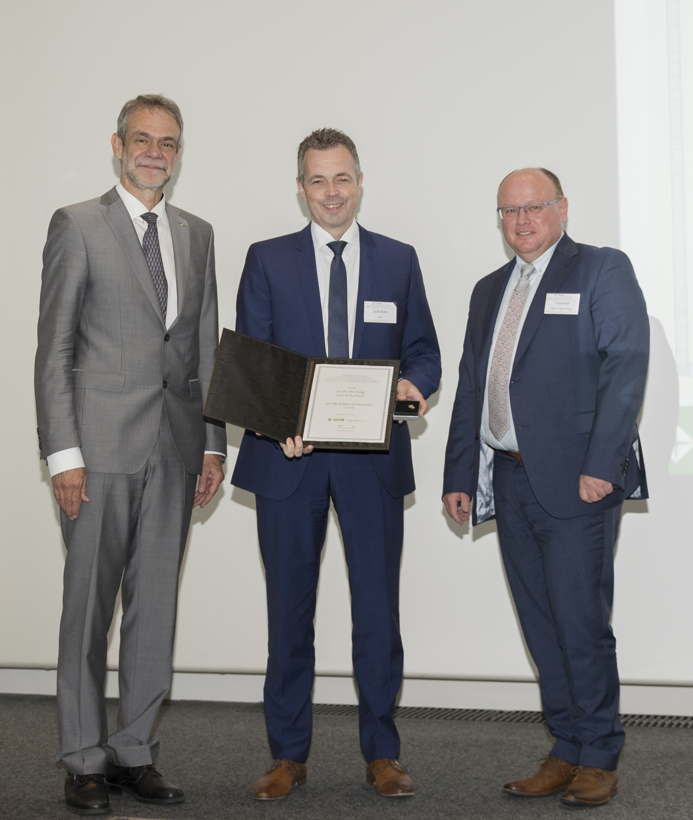 Auszeichnung Prof. J. Scholten Auszeichnung Prof. J. Scholten